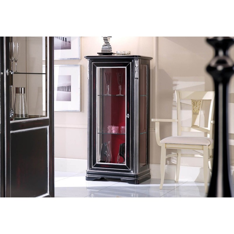 Витрина Кортни