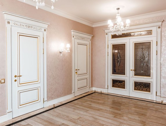 Дверь Бизау