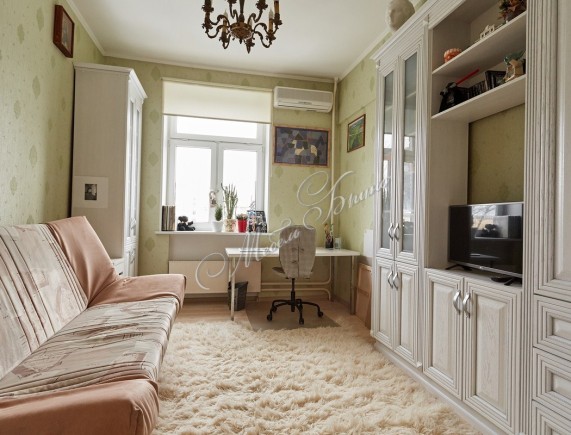 Гостиная Орнелла