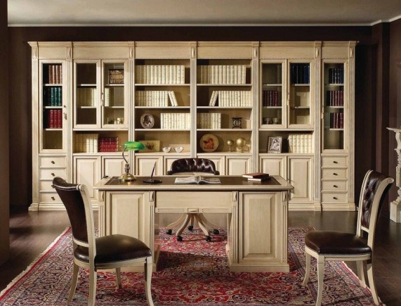 Кабинет Болос