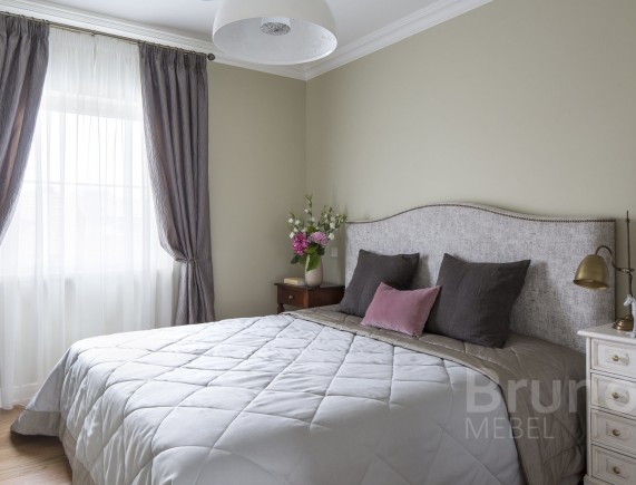 Спальня Теона