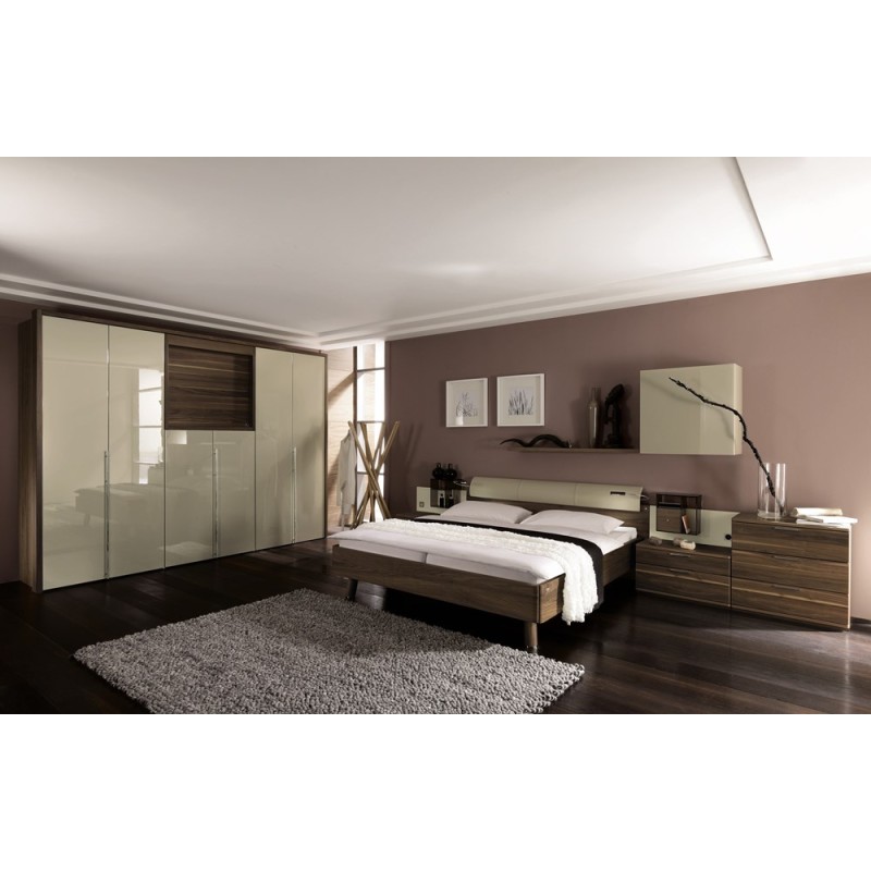 Спальня Гурами в стиле хай-тек 