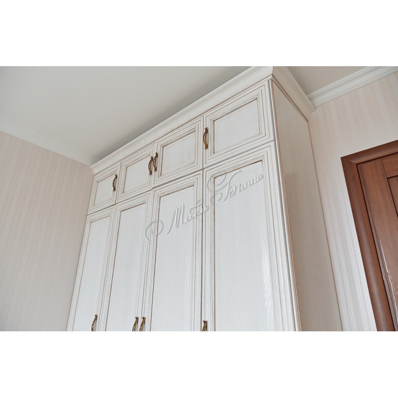 Спальня Кармен в классическом стиле 