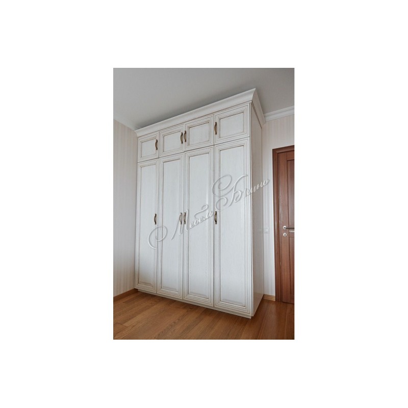 Спальня Кармен в классическом стиле 