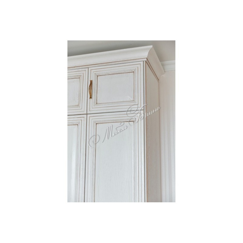 Спальня Кармен в классическом стиле 