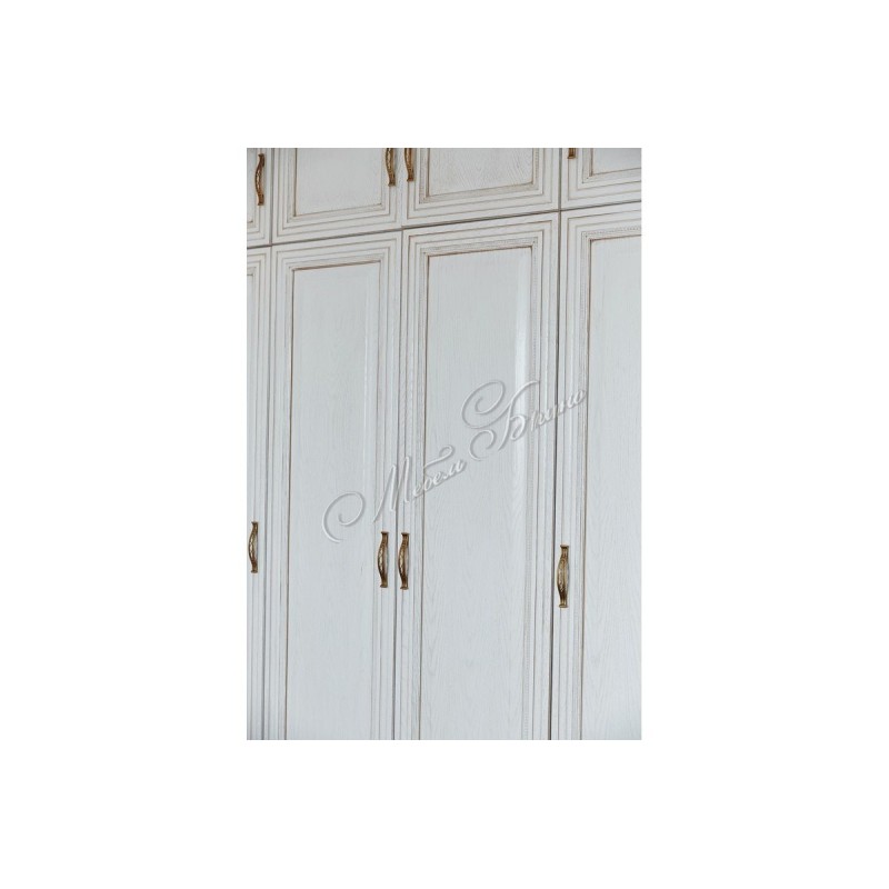 Спальня Кармен в классическом стиле 