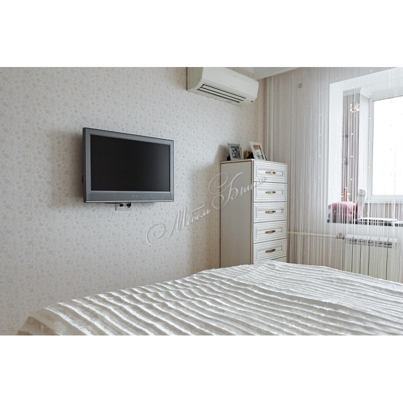 Спальня Кармен в классическом стиле 